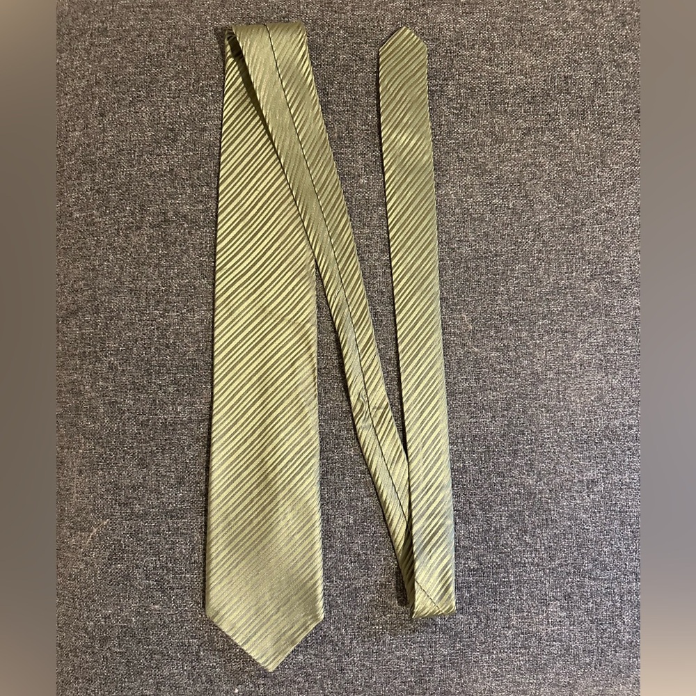 Men’s silk tie